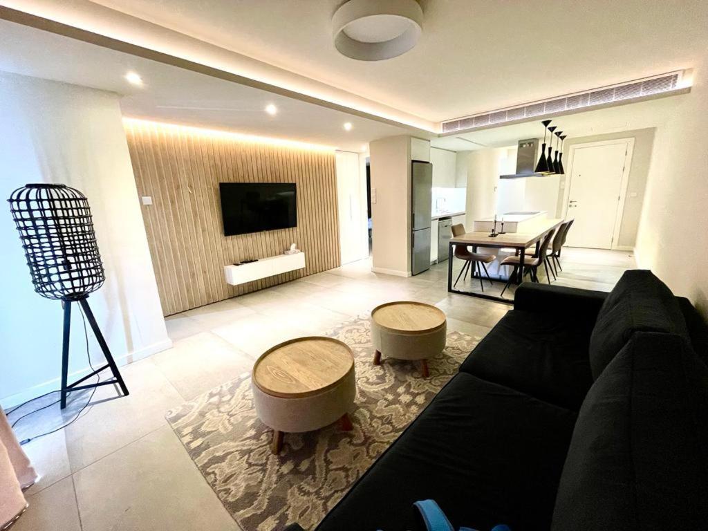 Central Business Suites Nicosia - Araouzou By Platform 357 Экстерьер фото